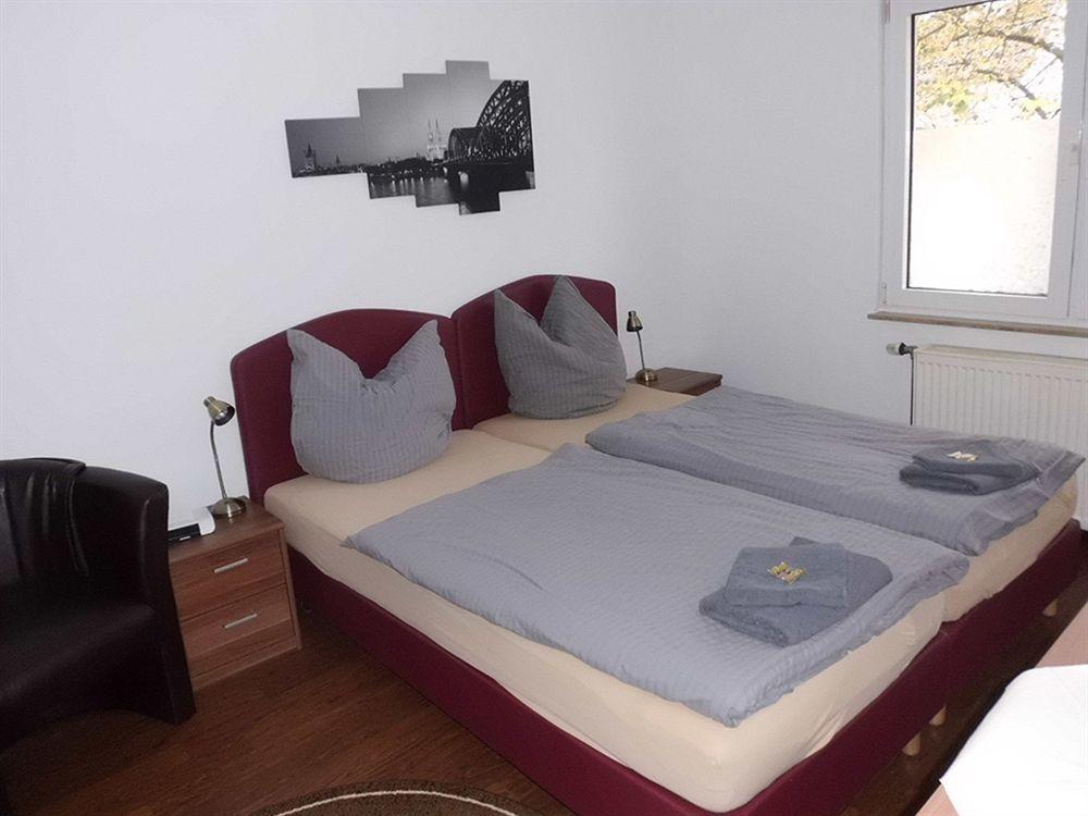 Hotel Schuetze Superior Хюрт Экстерьер фото