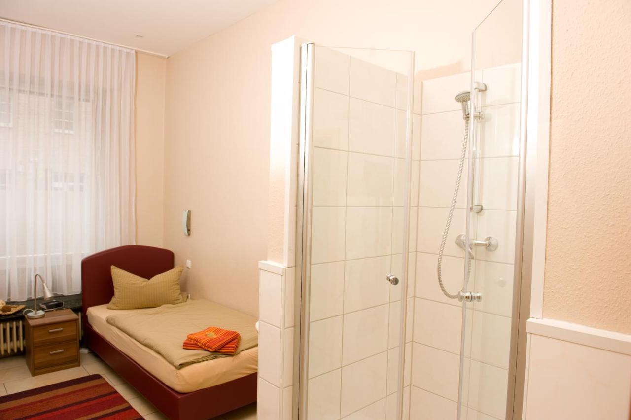 Hotel Schuetze Superior Хюрт Экстерьер фото